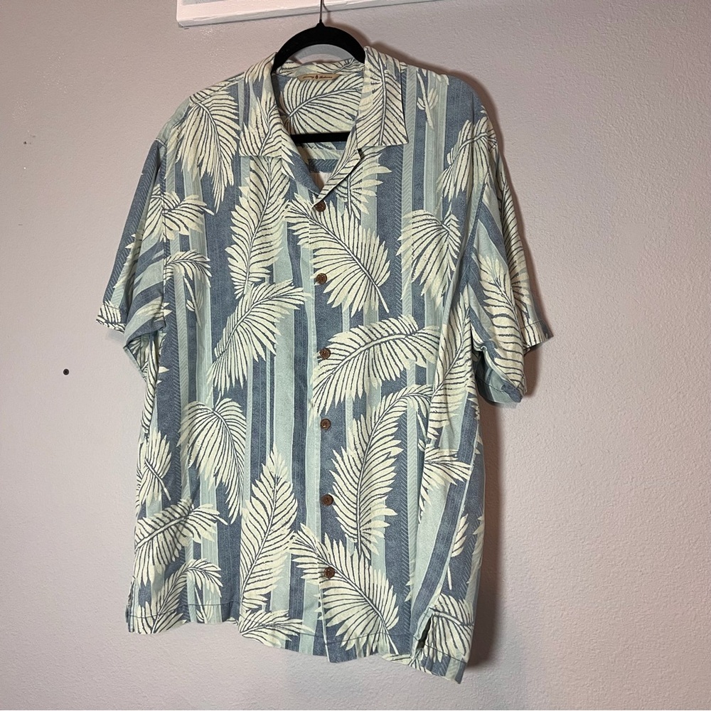 Tommy Bahama Short Sleeve Button Up Shirt Mens Size XL Silk Blend Tropical Leaf